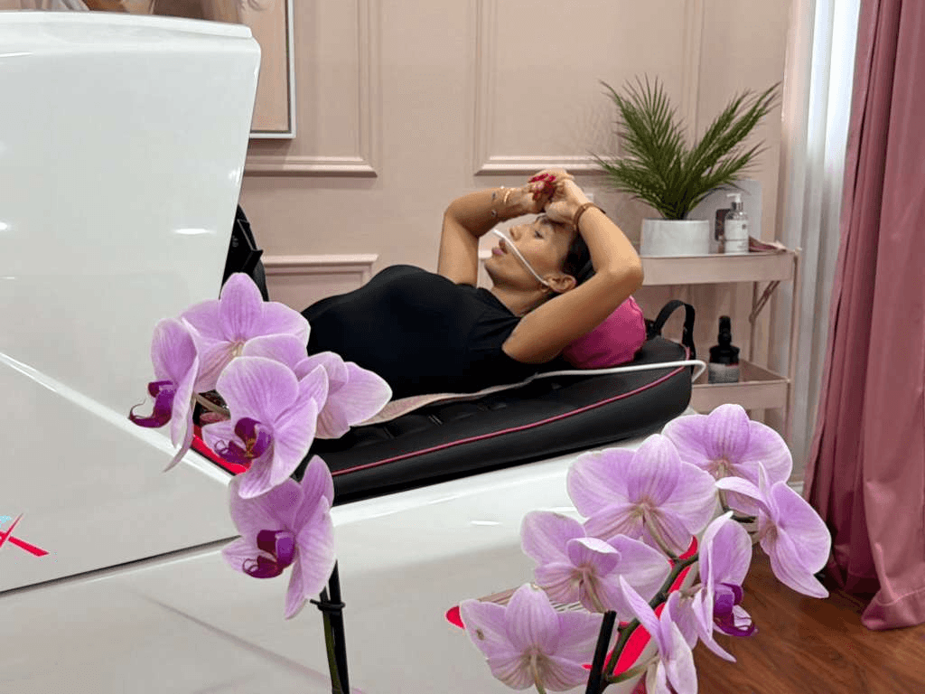 Client relaxing during InfraSlimX session
